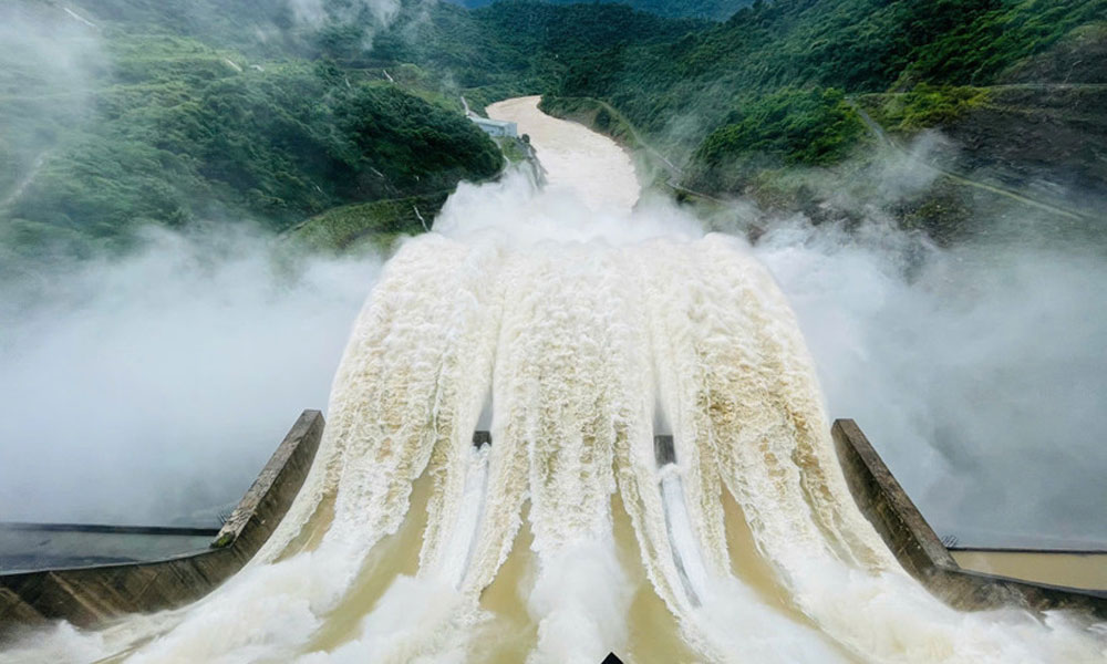 Five northern, north-central provinces see high risk of flash floods, landslides